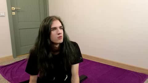 Snapshot of harvey_hair chatting on 11/08/25, 01:44 harvey_hair online show from 11/08/25, 01:44