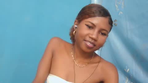 Snapshot of hasleyinah chatting on 06/13/26, 12:03 hasleyinah online show from 06/13/26, 12:03