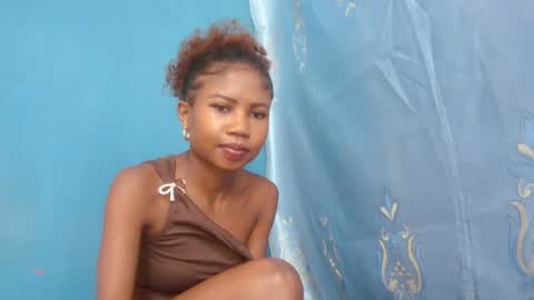 hasleyinah online show from 07/07/26, 07:23