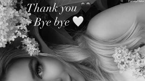 Anna online show from 12/24/24, 11:44