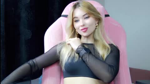 Anna online show from 10/27/25, 10:19