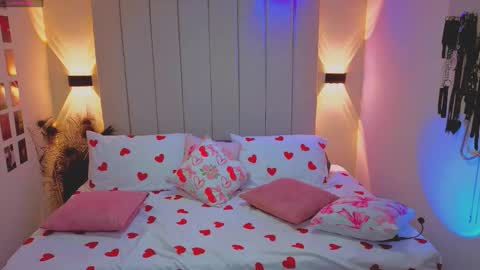 Snapshot of hathor_nore chatting on 09/17/25, 03:19 Alicia online show from 09/17/25, 03:19