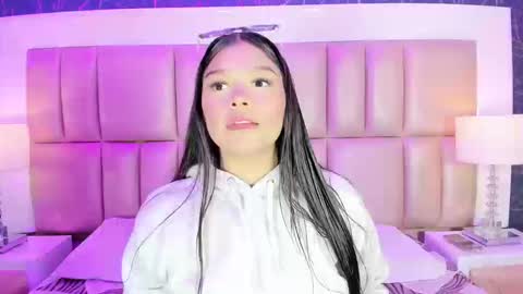 Snapshot of hatsajones chatting on 01/17/26, 04:17 hatsajones online show from 01/17/26, 04:17