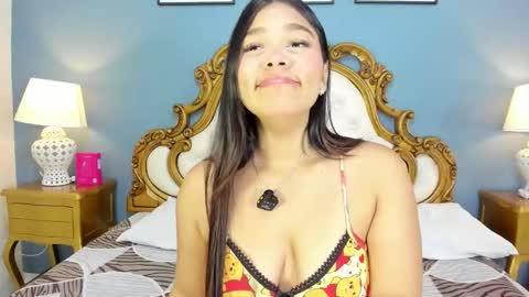 Snapshot of hatsajones chatting on 02/19/26, 04:08 hatsajones online show from 02/19/26, 04:08