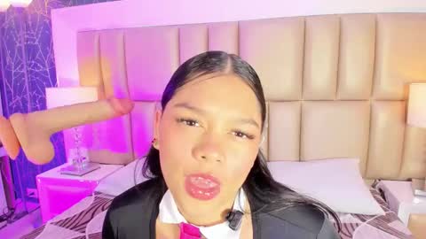 Snapshot of hatsajones chatting on 03/05/26, 04:52 hatsajones online show from 03/05/26, 04:52