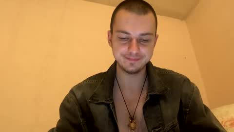 dee online show from 12/04/24, 01:25