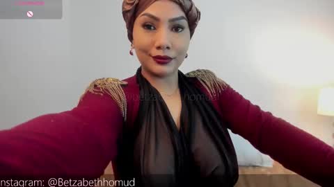 Snapshot of hayat_alcaraz chatting on 02/20/26, 08:42 Hayat online show from 02/20/26, 08:42