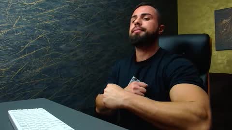 HayesWood online show from 11/13/25, 06:01