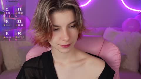 Snapshot of haylaamber chatting on 12/02/24, 08:11 haylaamber online show from 12/02/24, 08:11