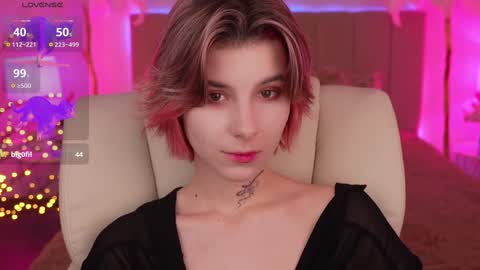 Snapshot of haylaamber chatting on 12/13/24, 08:26 haylaamber online show from 12/13/24, 08:26