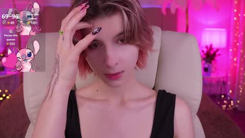 Snapshot of haylaamber chatting on 01/07/25, 06:48 haylaamber online show from 01/07/25, 06:48