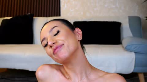 Haylie online show from 02/02/25, 01:30