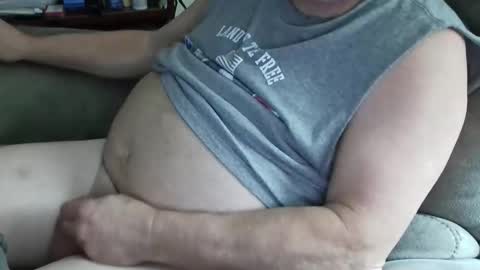 Snapshot of haysay722354422 chatting on 03/27/26, 02:28 haysay722354422 online show from 03/27/26, 02:28