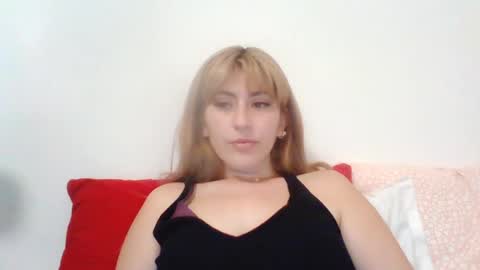 Snapshot of hazalpink chatting on 06/13/26, 10:29 hazalpink online show from 06/13/26, 10:29