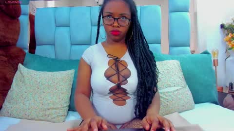 Snapshot of hazel_lanee chatting on 02/22/26, 11:03 hazel_lanee online show from 02/22/26, 11:03