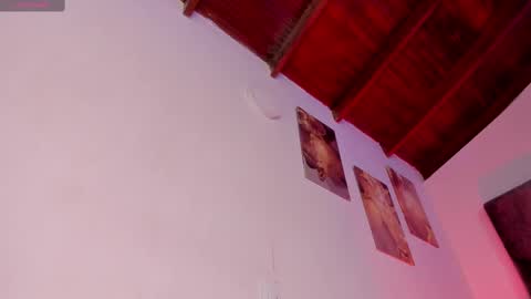 Im Hazel online show from 02/28/25, 01:37