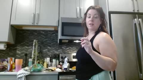 Snapshot of hazel_skye chatting on 02/28/25, 10:39 Hazel online show from 02/28/25, 10:39