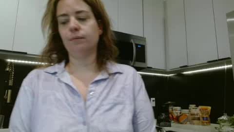 Hazel online show from 06/17/26, 03:13