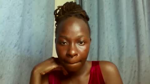 Snapshot of hazel_tess chatting on 11/17/25, 11:05 hazel_tess online show from 11/17/25, 11:05