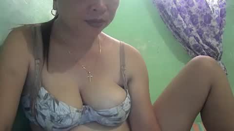 Snapshot of hazeldhane chatting on 07/23/26, 05:27 hazeldhane online show from 07/23/26, 05:27