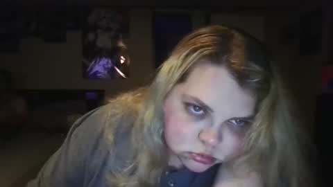 Snapshot of hazeleyez97 chatting on 09/17/25, 04:36 Hazeleyez97 online show from 09/17/25, 04:36