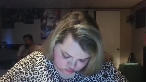 Snapshot of hazeleyez97 chatting on 09/17/25, 06:42 Hazeleyez97 online show from 09/17/25, 06:42