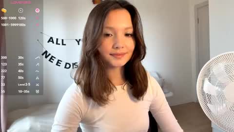 Snapshot of hazelhartshorn chatting on 05/26/26, 12:34 Kira online show from 05/26/26, 12:34