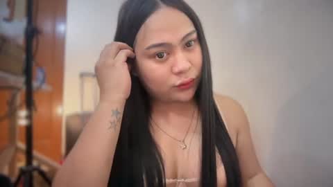 HAZEL MADONNA online show from 06/25/26, 06:07