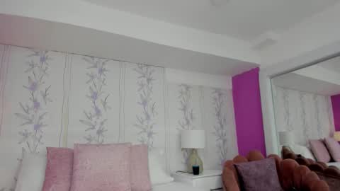 Snapshot of hazelmoret chatting on 09/10/25, 11:43 HazelMoret online show from 09/10/25, 11:43