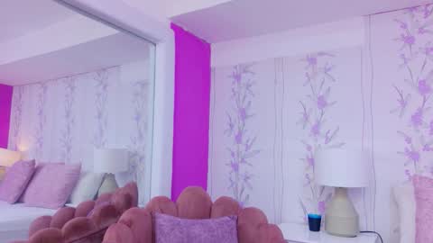 Snapshot of hazelmoret chatting on 09/26/25, 11:36 HazelMoret online show from 09/26/25, 11:36