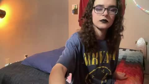 Hazel online show from 05/28/26, 04:48
