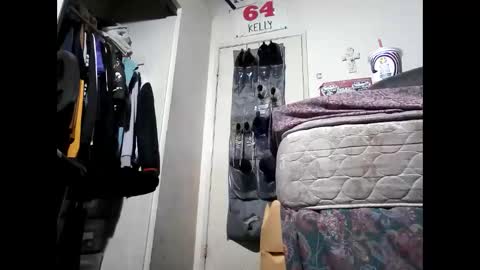 hbdj2164 online show from 10/26/25, 07:25