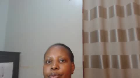 Snapshot of heatherjee chatting on 10/31/25, 03:40 Heather online show from 10/31/25, 03:40