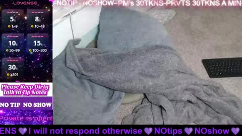 Snapshot of heathersfeet4u chatting on 01/01/25, 08:35 Heather online show from 01/01/25, 08:35