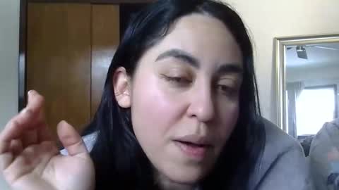 Snapshot of heatwavee chatting on 12/14/25, 05:29 heatwavee online show from 12/14/25, 05:29