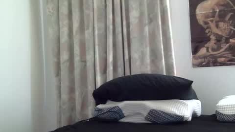 Snapshot of heatwavee chatting on 12/18/25, 07:53 heatwavee online show from 12/18/25, 07:53