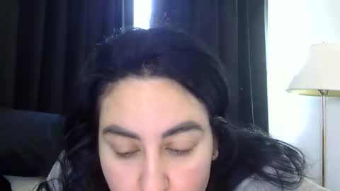 Snapshot of heatwavee chatting on 02/12/26, 03:18 heatwavee online show from 02/12/26, 03:18