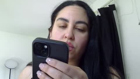 Snapshot of heatwavee chatting on 03/11/26, 05:52 heatwavee online show from 03/11/26, 05:52