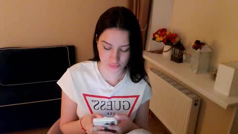 Snapshot of heaven_chloe chatting on 03/11/25, 10:42 Heaven girl online show from 03/11/25, 10:42