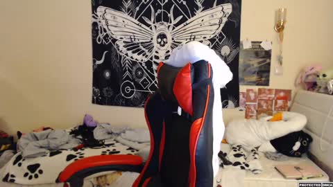 Snapshot of heavenlycreature chatting on 02/26/25, 12:38 Diana online show from 02/26/25, 12:38