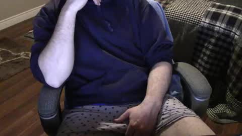 Snapshot of heavilyhung chatting on 04/29/26, 04:27 John online show from 04/29/26, 04:27