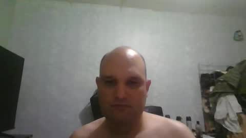 Snapshot of heavy_rebellxc chatting on 11/18/25, 05:34 Heavy Rebell online show from 11/18/25, 05:34