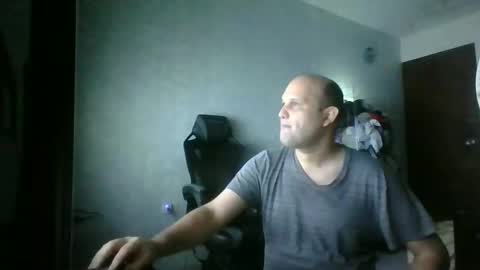 Snapshot of heavy_rebellxc chatting on 12/02/25, 05:02 Heavy Rebell online show from 12/02/25, 05:02