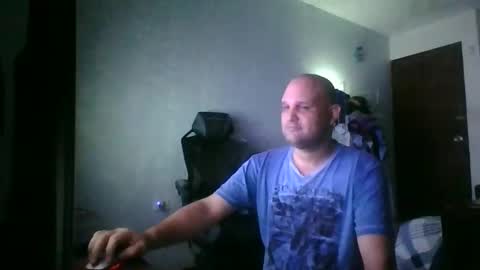 Snapshot of heavy_rebellxc chatting on 12/22/25, 06:32 Heavy Rebell online show from 12/22/25, 06:32