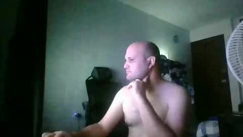 Snapshot of heavy_rebellxc chatting on 01/12/26, 05:12 Heavy Rebell online show from 01/12/26, 05:12