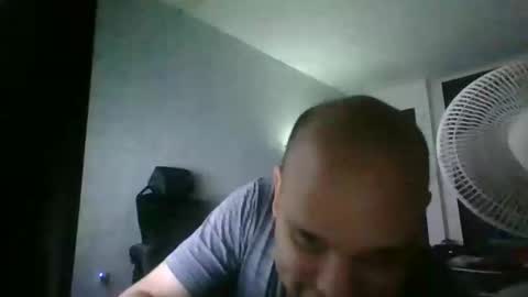 Snapshot of heavy_rebellxc chatting on 01/17/26, 05:12 Heavy Rebell online show from 01/17/26, 05:12