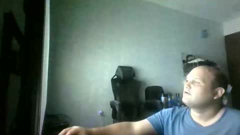 Snapshot of heavy_rebellxc chatting on 02/15/26, 01:24 Heavy Rebell online show from 02/15/26, 01:24