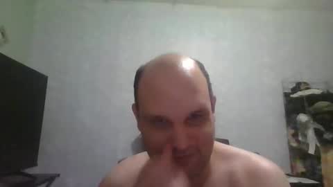 Snapshot of heavy_rebellxc chatting on 02/19/26, 04:08 Heavy Rebell online show from 02/19/26, 04:08