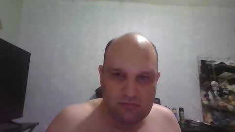 Snapshot of heavy_rebellxc chatting on 04/13/26, 06:30 Heavy Rebell online show from 04/13/26, 06:30