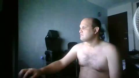 Snapshot of heavy_rebellxc chatting on 04/26/26, 06:44 Heavy Rebell online show from 04/26/26, 06:44